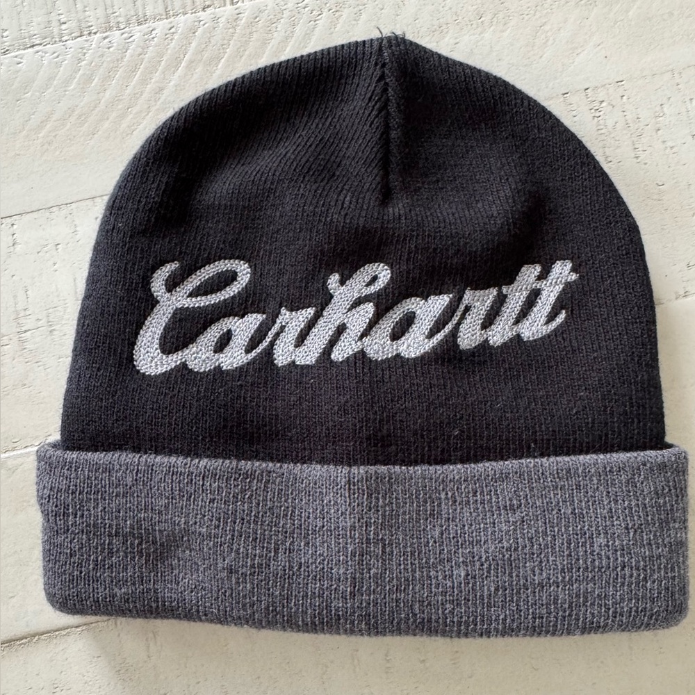 Carhartt Two-Tone Black and Gray Beanie